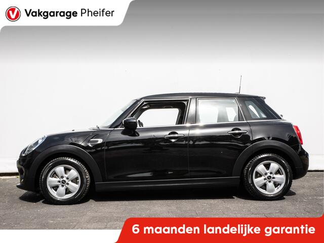 Mini MINI 1.5 Business Edition Navigatie/ Climate control/ Armsteun/ Carplay/ Dab/ Cruise control/ Lmv