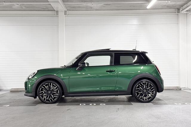 Mini MINI 3-Deurs C Favoured | Pakket M | Panoramadak | Harman/Kardon | Head-Up Display |