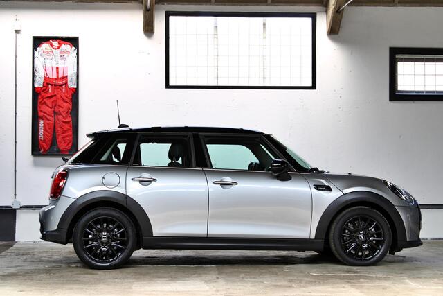 Mini MINI 5-Deurs Camden Edition | Apple Car Play | Digitaal cockpit | Nl Geleverd