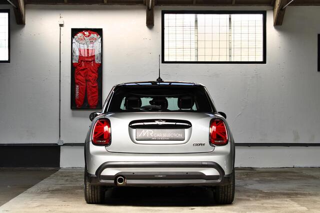 Mini MINI 5-Deurs Camden Edition | Apple Car Play | Digitaal cockpit | Nl Geleverd