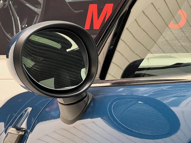 Mini ONE Mini 1.5 Chili Automaat 102 PK Turbo 5 Deurs / Airco / Navigatie / Panoramadak / 17" LM Velgen / Park Sensors / 1e Eigenaar!