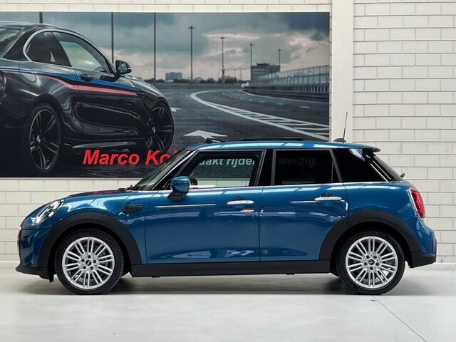Mini ONE Mini 1.5 Chili Automaat 102 PK Turbo 5 Deurs / Airco / Navigatie / Panoramadak / 17" LM Velgen / Park Sensors / 1e Eigenaar!