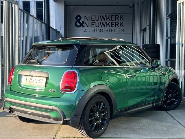 Mini ONE Mini 1.5 Classic | AUTOMAAT | LEDER | SCHUIF/KANTELDAK | CARPLAY/ANDROID | CAMERA | NAVI | ADAPTIVE CRUISE CONTROL | PDC V+A | AIRCO