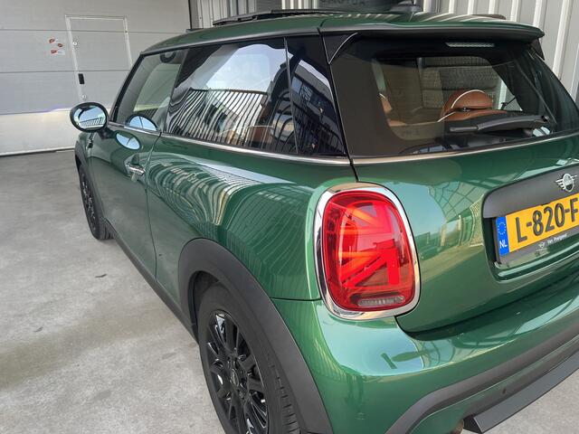 Mini ONE Mini 1.5 Classic | AUTOMAAT | LEDER | SCHUIF/KANTELDAK | CARPLAY/ANDROID | CAMERA | NAVI | ADAPTIVE CRUISE CONTROL | PDC V+A | AIRCO