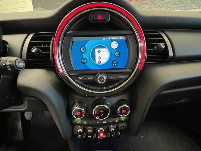Mini ONE Mini 1.5 Pepper Turbo 102 PK / MoonWalk Gray / Airco / 16" LM Velgen / Park Sensors / Led / Groot Scherm / Licht Pakket / Stoel Verwarming / 1e Eigenaar!