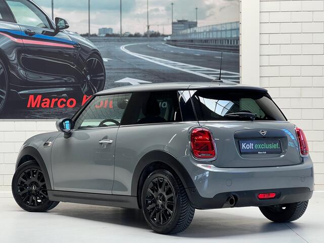 Mini ONE Mini 1.5 Pepper Turbo 102 PK / MoonWalk Gray / Airco / 16" LM Velgen / Park Sensors / Led / Groot Scherm / Licht Pakket / Stoel Verwarming / 1e Eigenaar!