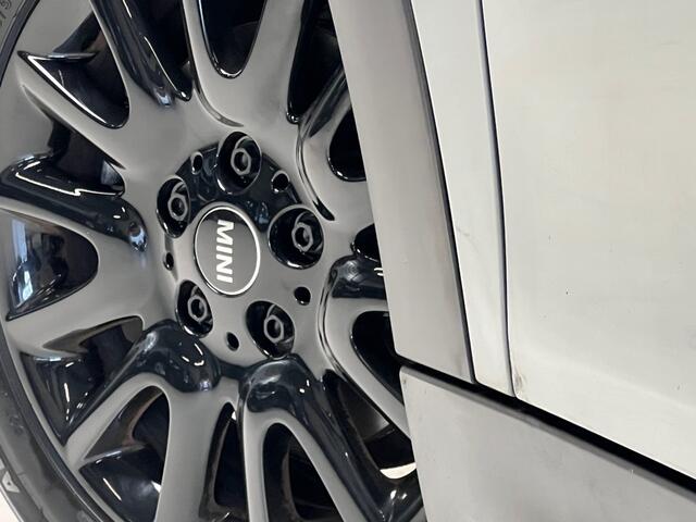 Mini ONE Mini 1.5 Pepper Turbo 102 PK / MoonWalk Gray / Airco / 16" LM Velgen / Park Sensors / Led / Groot Scherm / Licht Pakket / Stoel Verwarming / 1e Eigenaar!