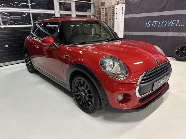 Mini ONE Mini 1.2 Salt. Automaat !Airco, Panoramadak, Multimedia.Stoelverw. Zeer mooi !!