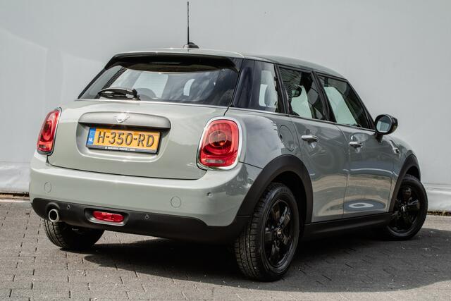 Mini ONE Mini 1.5 102pk Business Edition Full map navigatie/ Stoelverwarming/ Carplay/ Pdc/ Cruise control