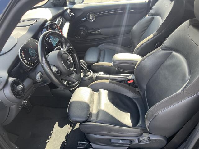 Mini ONE Mini 1.5 Automaat JCW | Harman Kardon | Head Up | Stoel+Stuurverwarming | Lederen bekleding