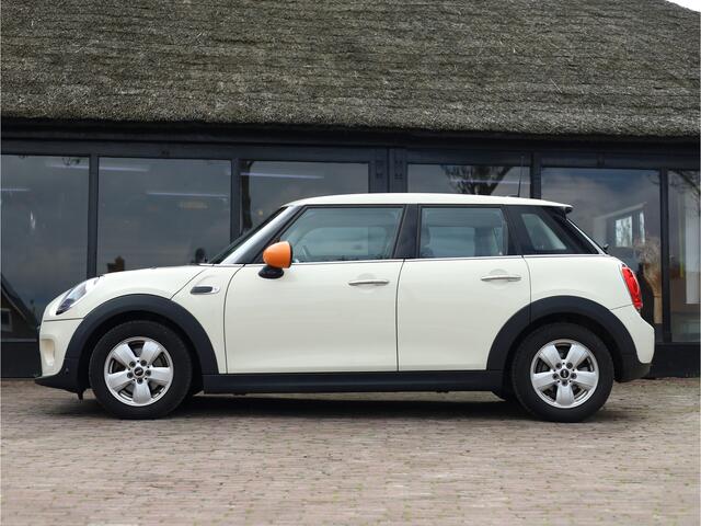 Mini ONE Mini 1.5 Business Edition Bluetooth | Navigatie