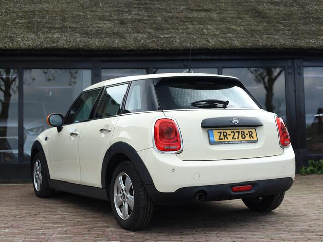 Mini ONE Mini 1.5 Business Edition Bluetooth | Navigatie