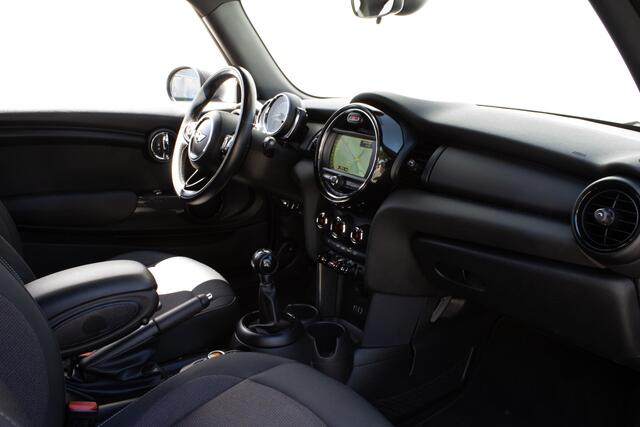 Mini ONE Mini 1.2 Salt Business Navigatie/ Cruise control/ Pdc/ Lmv/ Climate control