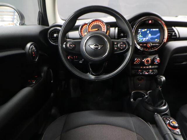 Mini ONE Mini 1.5 Sport [APPLE CARPLAY, CRUISE CONTROL, JCW VELGEN, CLIMATE CONTROL, NAVIGATIE, NIEUWSTAAT]