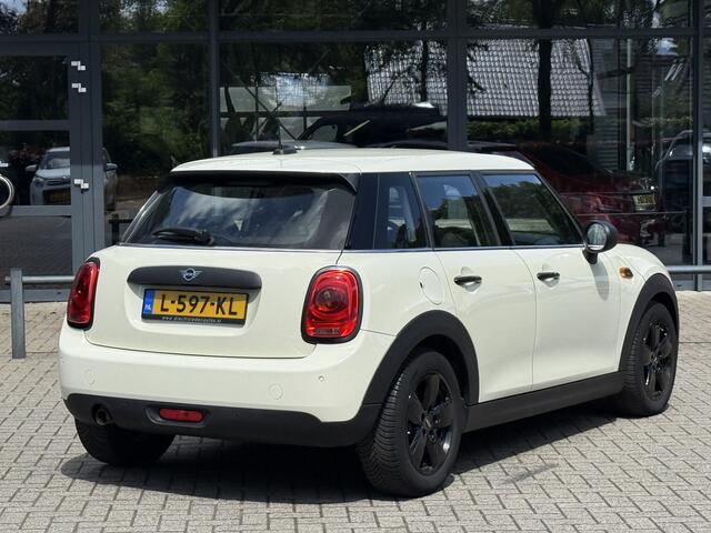Mini ONE Mini 1.5 First Salt/Airco/Cruise/Navigatie/Stoelverwarming