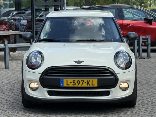 Mini ONE Mini 1.5 First Salt/Airco/Cruise/Navigatie/Stoelverwarming