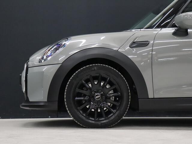 Mini ONE Mini 1.5 Sport [DIGITAL DASHBOARD, APPLE CARPLAY, PDC ACHTER, CRUISE CONTROL, NAVIGATIE, AIRCO, NIEUWSTAAT]