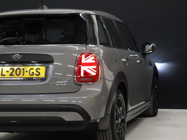 Mini ONE Mini 1.5 Sport [DIGITAL DASHBOARD, APPLE CARPLAY, PDC ACHTER, CRUISE CONTROL, NAVIGATIE, AIRCO, NIEUWSTAAT]