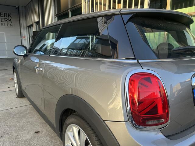 Mini ONE Mini 1.5 Chili | AUTOMAAT | LEDER | CARPLAY/ANDROID | NAVI | CRUISE CONTROL | LMV 17'' | PDC V+A | STOELVERWARMING | CLIMATE CONTROL | LED | BLUETOOTH