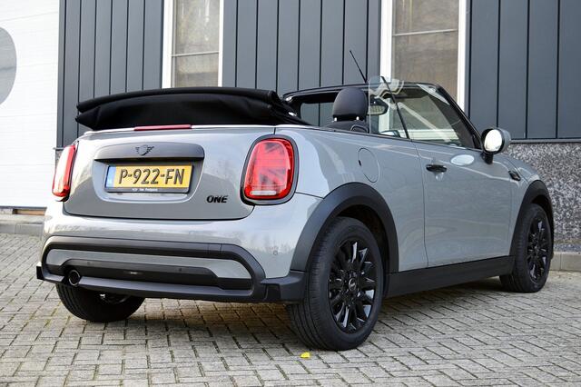 Mini ONE Mini Cabrio 1.5 Essential Rijklaarprijs-Garantie Apple carplay Airco Led Stuur/Stoel verwarming Cruise Control