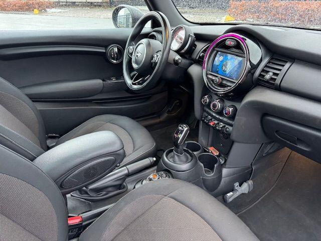 Mini ONE Mini 1.5 Salt Automaat Airco/ECC,Navigatie,Panoramadak