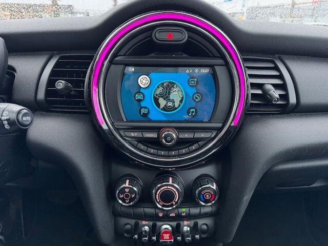 Mini ONE Mini 1.5 Salt Automaat Airco/ECC,Navigatie,Panoramadak