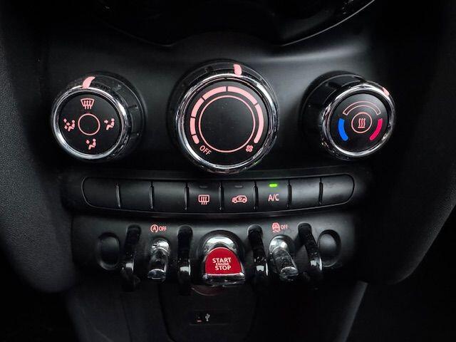 Mini ONE Mini 1.5 Salt Automaat Airco/ECC,Navigatie,Panoramadak