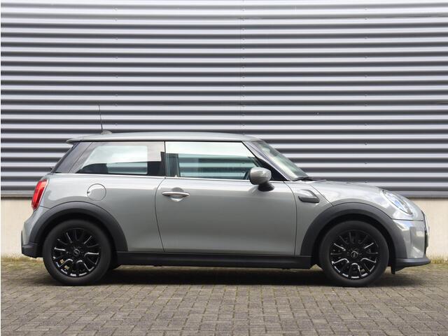 Mini ONE 3-deurs | Classic + Sportstoelen + Apple Carplay + LED Koplampen + Climate Control + Cruise Control + 16" Victory Spoke Zwart