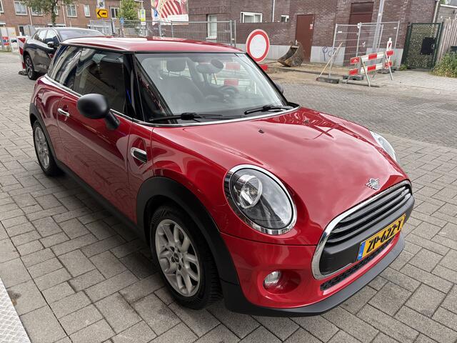 Mini ONE 3-Deurs 1.5 First NL AUTO/DEALER ONDERHOUDEN