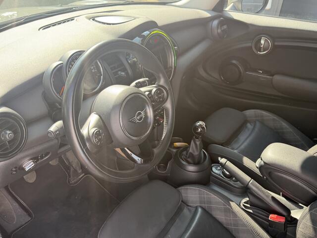 Mini ONE 3-Deurs 1.5 Pepper Bj 2018 Km 105.000 Nap 1e eigenaar