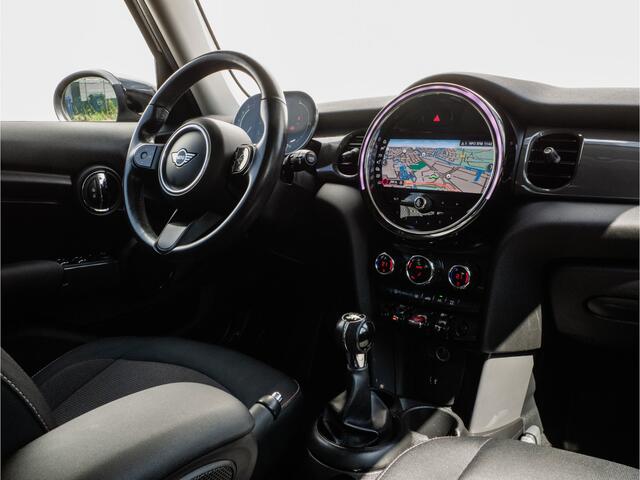 Mini ONE 5-Deurs 1.5 Essential Full map navigatie/ Climate control/ DAB+/ Carplay/ Cruise control
