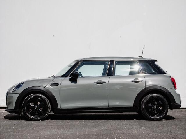 Mini ONE 5-Deurs 1.5 Essential Full map navigatie/ Climate control/ DAB+/ Carplay/ Cruise control