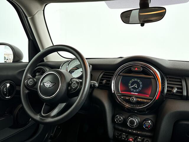 Mini ONE 5-Deurs 1.5 First | Park assist | Airco | Cruise control