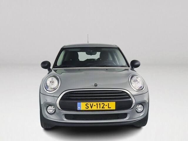 Mini ONE 5-Deurs 1.5 First | Park assist | Airco | Cruise control
