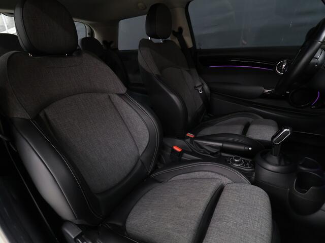 Mini ONE 3-Deurs 1.5 Business Edition [APPLE CARPLAY, JCW VELG, PARKEERSENSOR, SPORTSTOELEN, CRUISE CONTROL, NIEUWSTAAT]