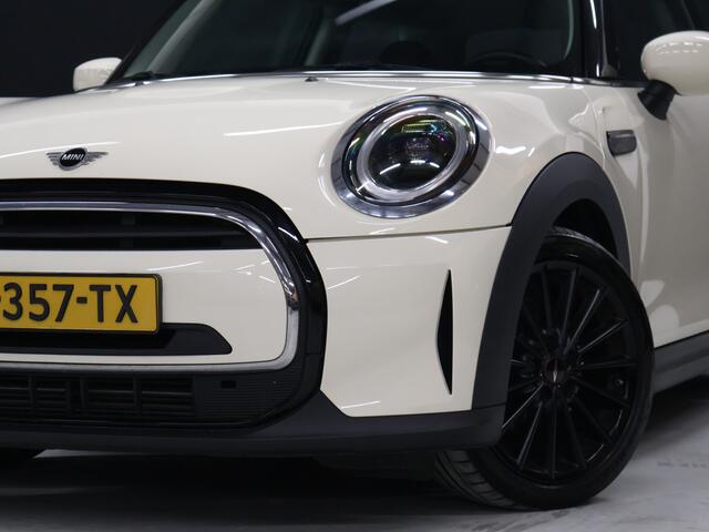 Mini ONE 3-Deurs 1.5 Business Edition [APPLE CARPLAY, JCW VELG, PARKEERSENSOR, SPORTSTOELEN, CRUISE CONTROL, NIEUWSTAAT]