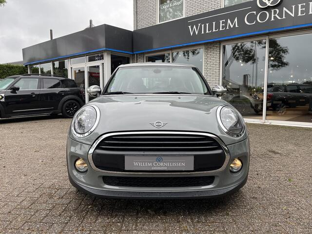 Mini ONE 5-Deurs 1.5 First Apple Carplay Navigatie PDC 18"