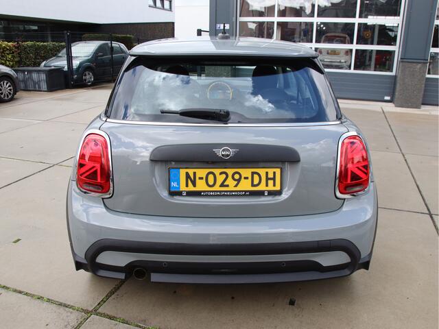 Mini ONE 3-Deurs 1.5 Essential Stoelvw, Camera, Carplay, Matrix FULL LED Zomeractie!