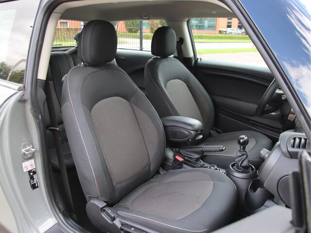 Mini ONE 3-Deurs 1.5 Essential Stoelvw, Camera, Carplay, Matrix FULL LED Zomeractie!