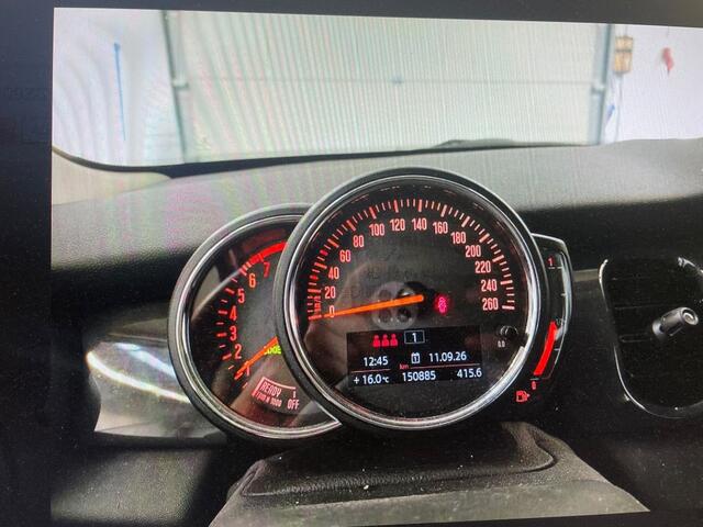 Mini ONE 5-Deurs 1.5 Essential NAVI / PDC / CLIMA / CRUISE / LMV
