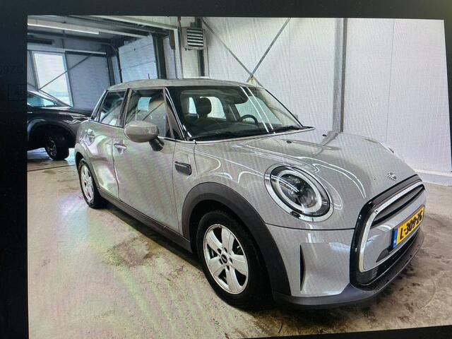 Mini ONE 5-Deurs 1.5 Essential NAVI / PDC / CLIMA / CRUISE / LMV