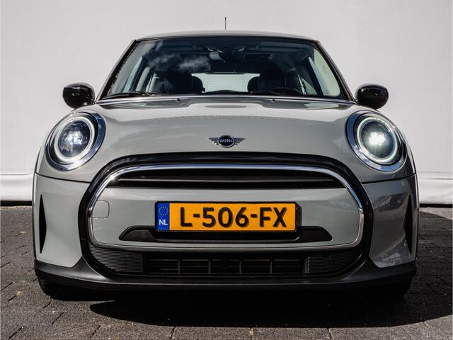 Mini ONE 3-Deurs 1.5 Essential Nieuw model!/ Panoramadak/ Navigatie/ Carplay/ Full led/ Airco