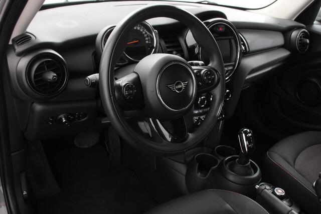 Mini ONE 1.5 Automaat One Pepper Matrix Led koplampen Climate Control Parkeersensoren Cruise Control Adaptive Stoelverwarming Union Jack lampen Camera – foto 9