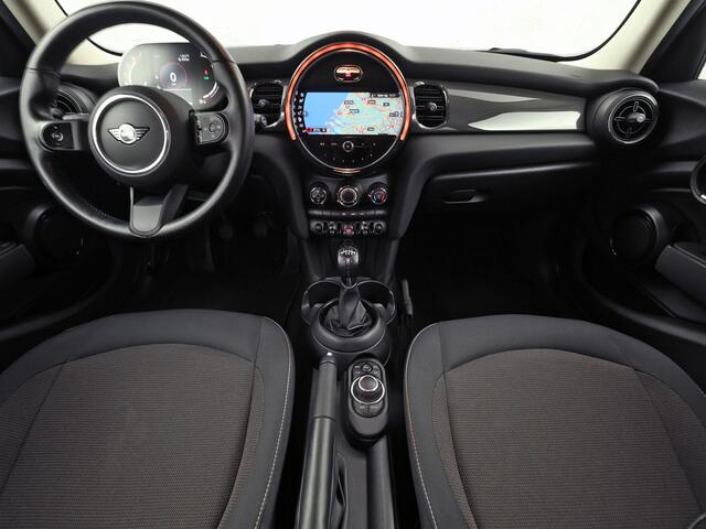 Mini ONE 1.5 Essential (VIRTUAL COCKPIT, BLACK PACK, APPLE CARPLAY, GROOT NAVI, UNION JACK ACHTERLICHTEN, SPORTSTOELEN, GETINT GLAS, CRUISE, LED KOPLAMPEN, NIEUWSTAAT) – foto 6