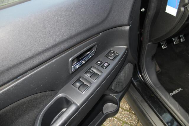 Mitsubishi ASX 1.6 Cleartec Connect Pro Cruise control, Airco, Apple carplay/Android auto, 18" LM velgen, Bluetooth, Radio/CD, Wordt verwacht