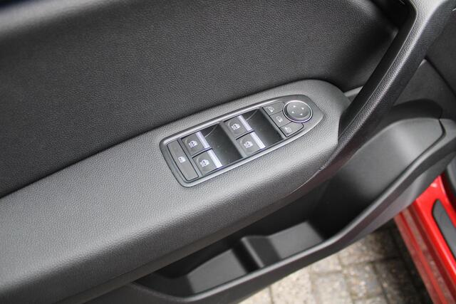 Mitsubishi ASX 1.6 HEV AT Instyle Google Navigatie, Park assist, Verw. voorruit, Harman Kardon Premium Audio, Schuifdak,