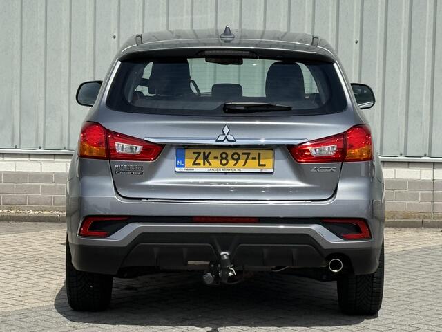Mitsubishi ASX 1.6 Cleartec Connect Pro / Trekhaak 1.200 KG Trekgewicht / Lichtmetalen Velgen / Navigatie / Cruise Control / Privacy Glass / Achteruitrijcamera / Parkeersensoren / Apple CarPlay & Android Auto /