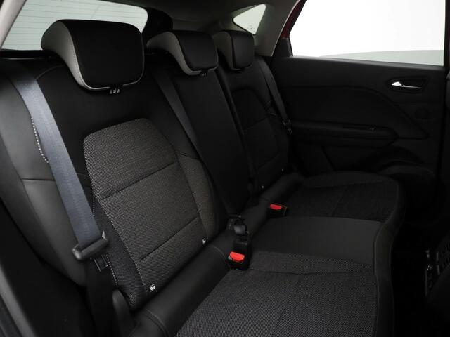 Mitsubishi ASX 1.6 PHEV AT Intense+ | Plugin Hybride | Automaat | 8 Jaar Garantie | Dodehoekdetectie | Verwarmd Stuurwiel | Verwarmde Voorstoelen | Achteruitrijcamera | Grootlichtassistentie | Adaptiveve Cruise Control |