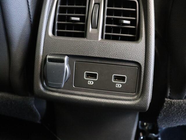 Mitsubishi ASX 1.6 HEV AT First Edition | Stoel en stuurverwarming | Achteruitrijcamera | Adaptieve Cruise Control | All Season Banden |