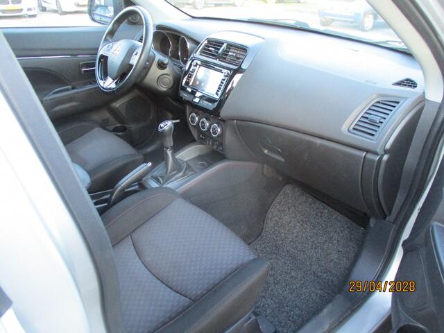 Mitsubishi ASX 1.6 ClearT. Intense unieke km stand
